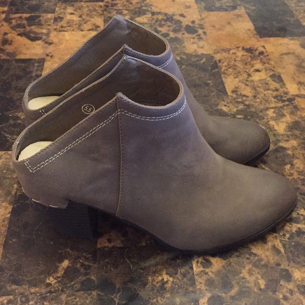 C.L.ABEL booties SZ 5.5